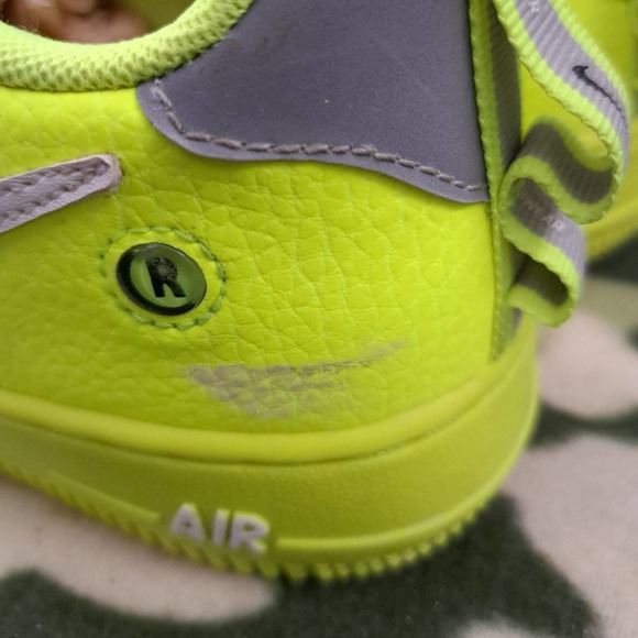 Nike Air Force 1 Low LV8 Utility Volt Yellow Grey AR1708-700 Women 7.5 - Picture 10 of 11
